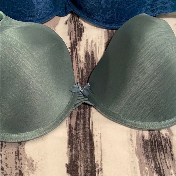 Bras - Picture 2 of 6